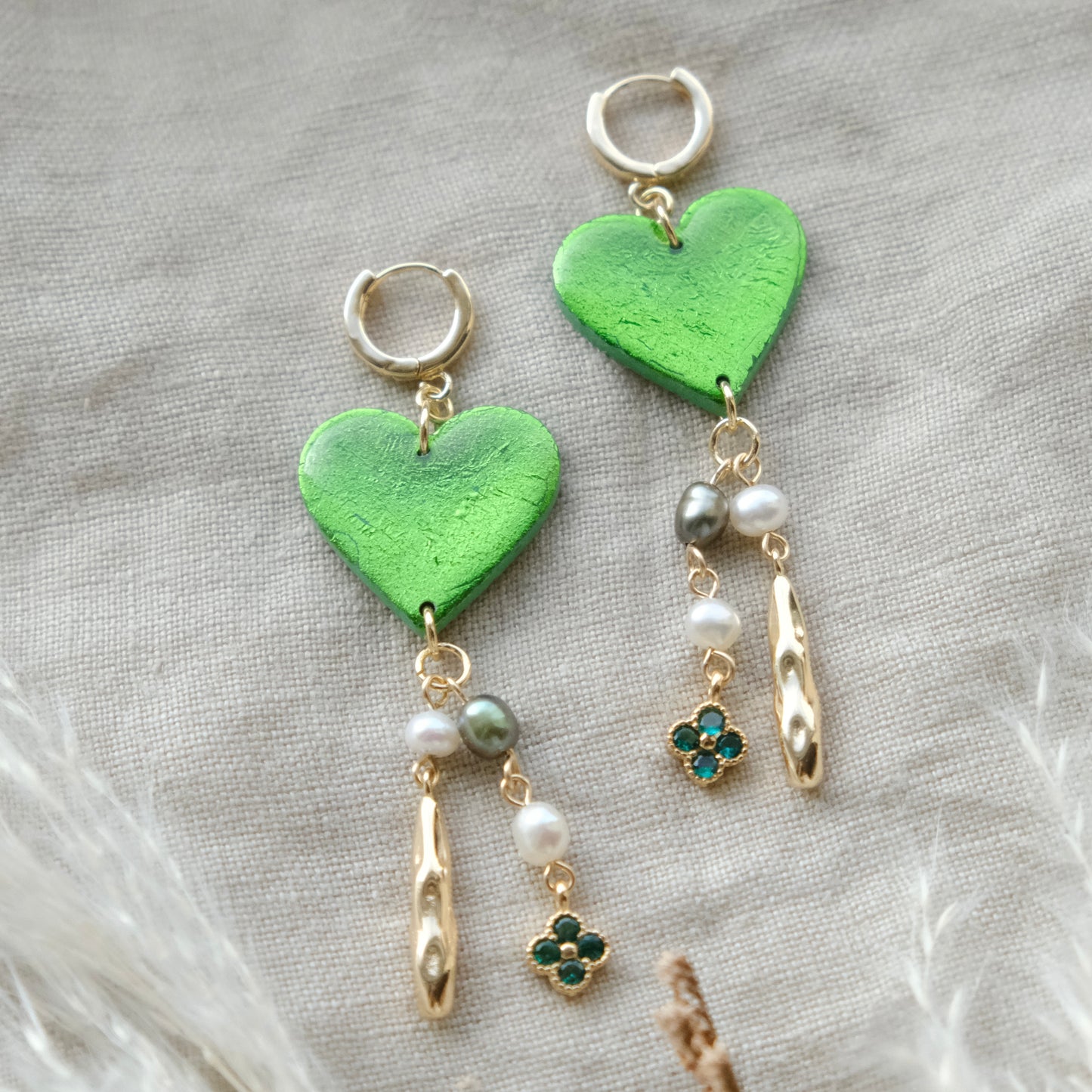 croí | metallic green