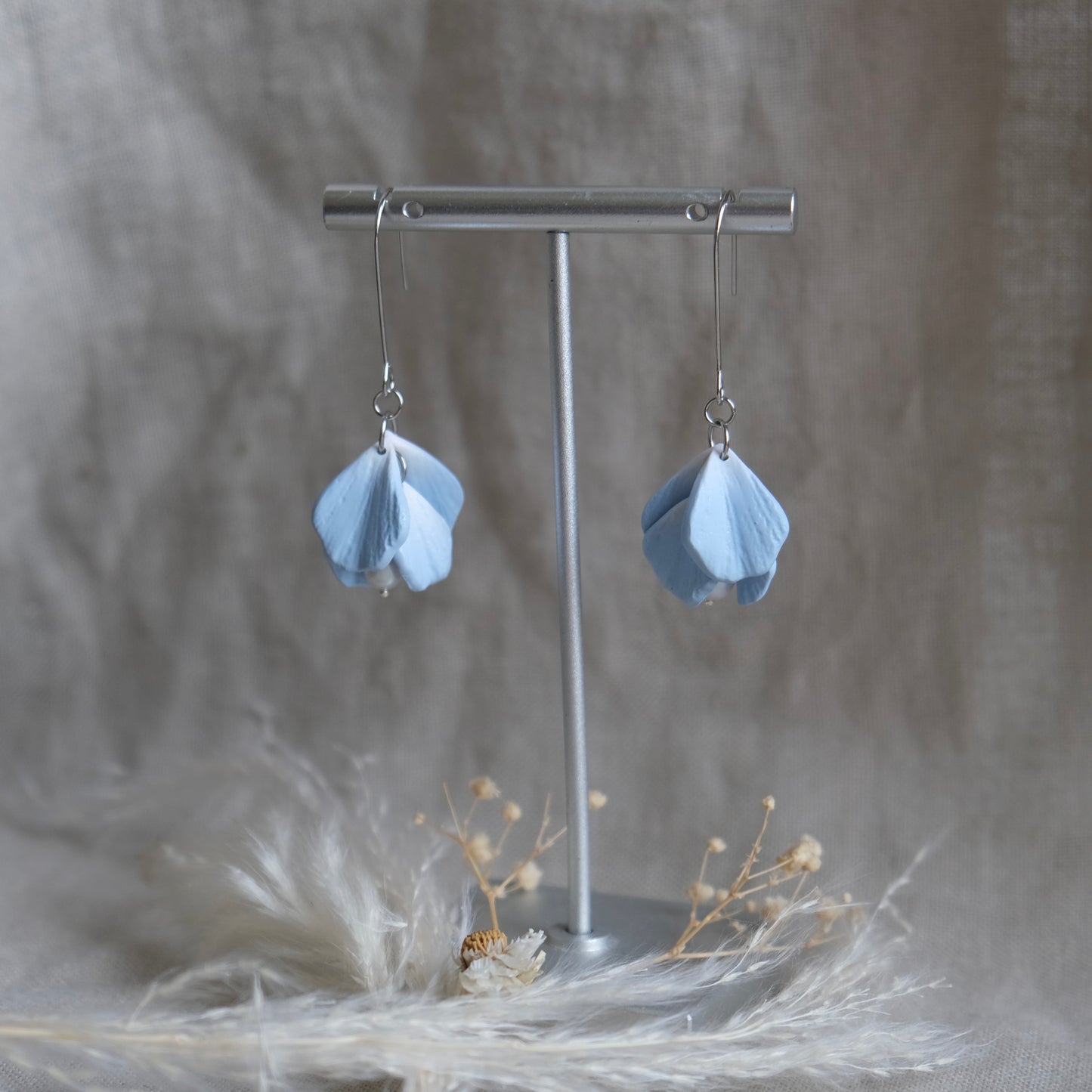 bláthine | light blue