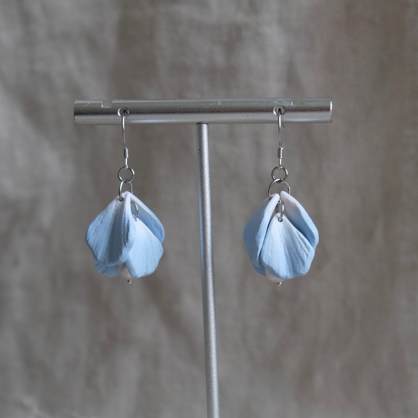 bláthine | light blue
