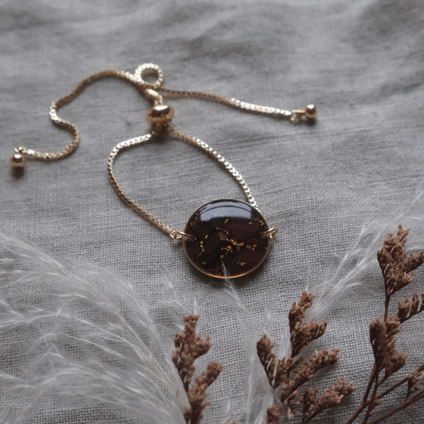 síofra bracelet | brown & gold