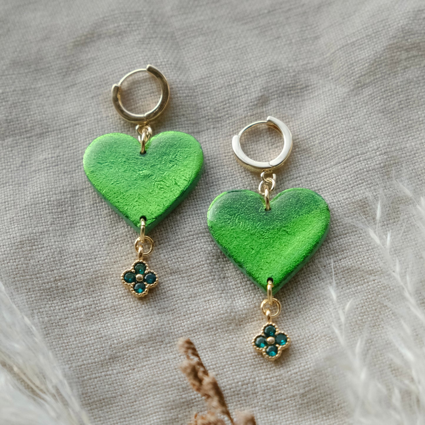 croí | metallic green