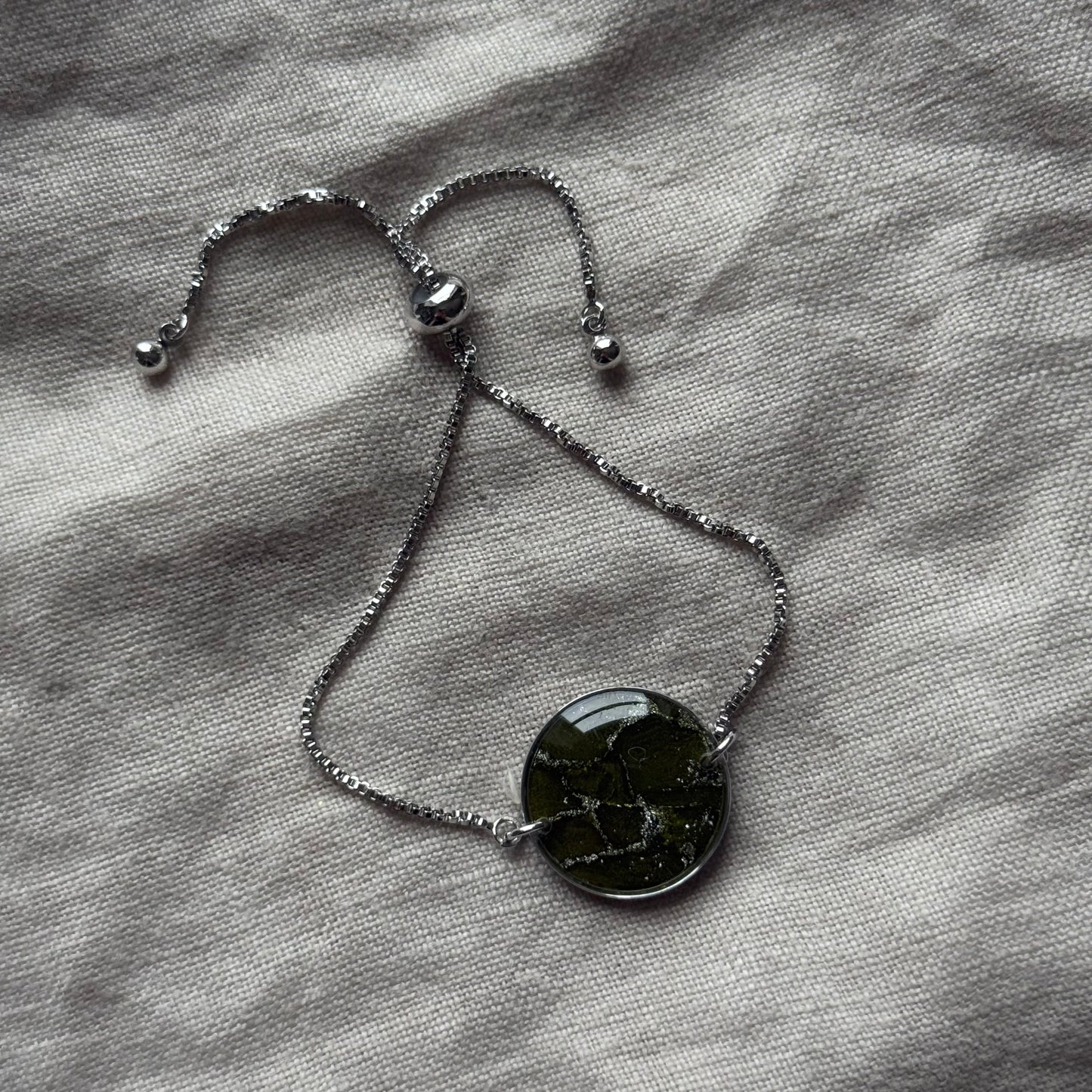 síofra bracelet | green & silver