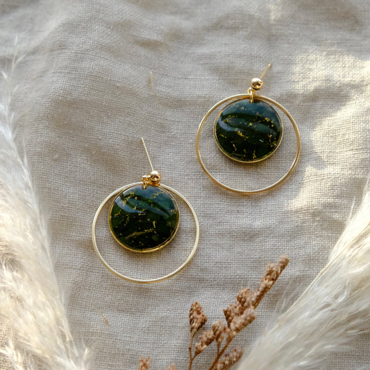 ríona | green & gold