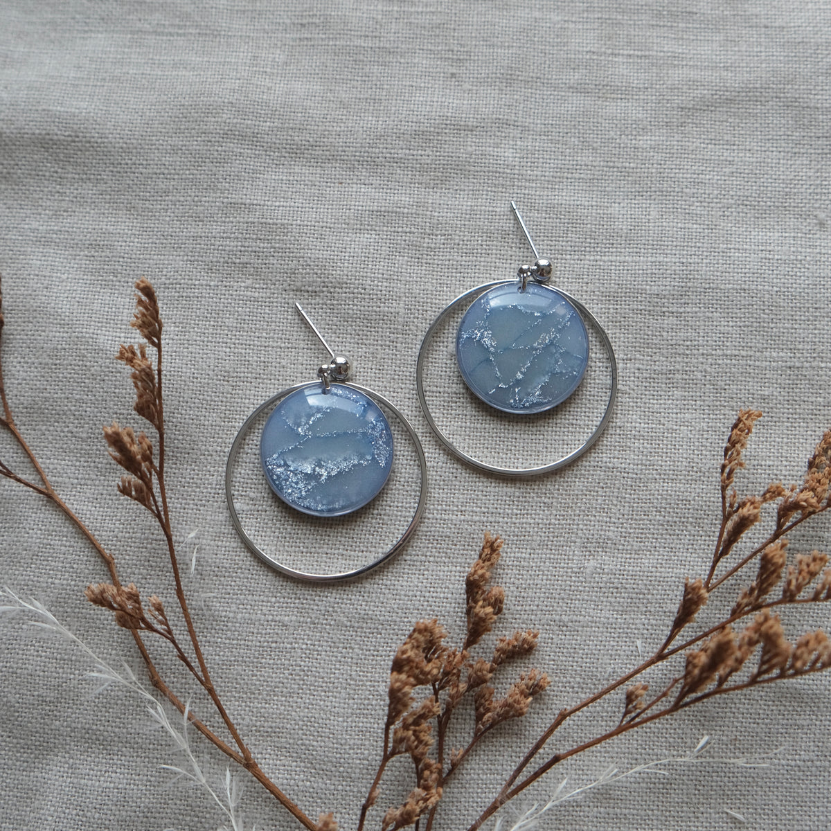 ríona | glacier blue