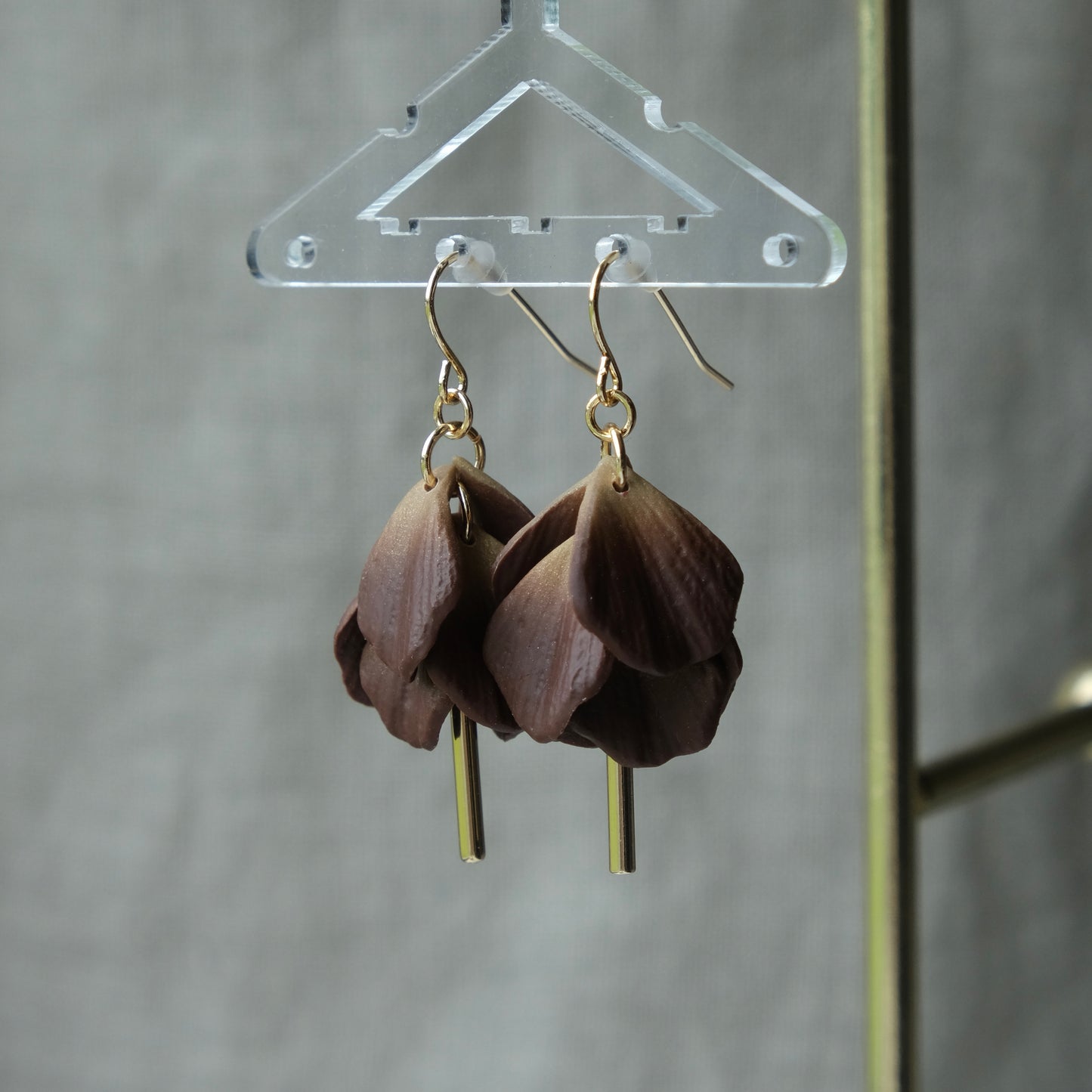 bláthine | brown & gold