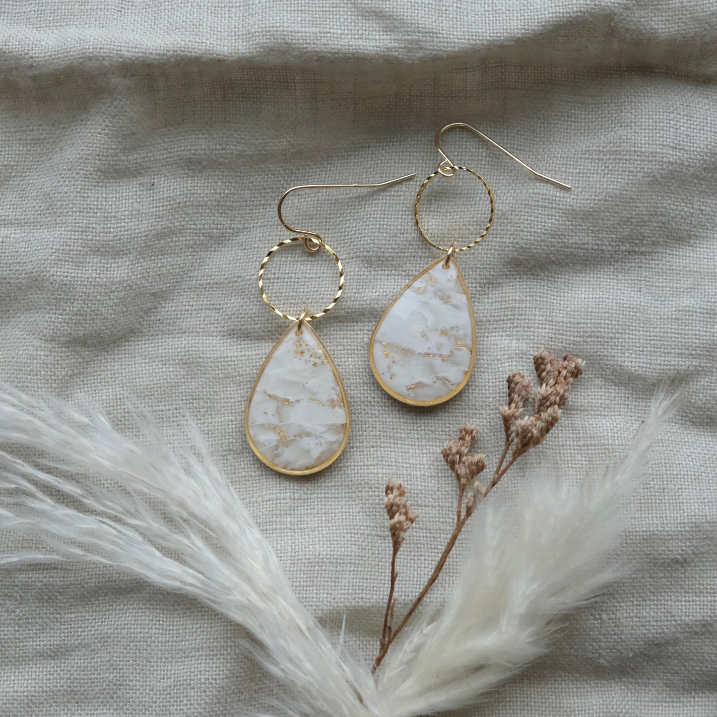 fiadh | pearly gold