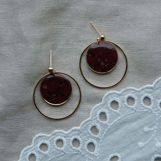 ríona | chestnut brown