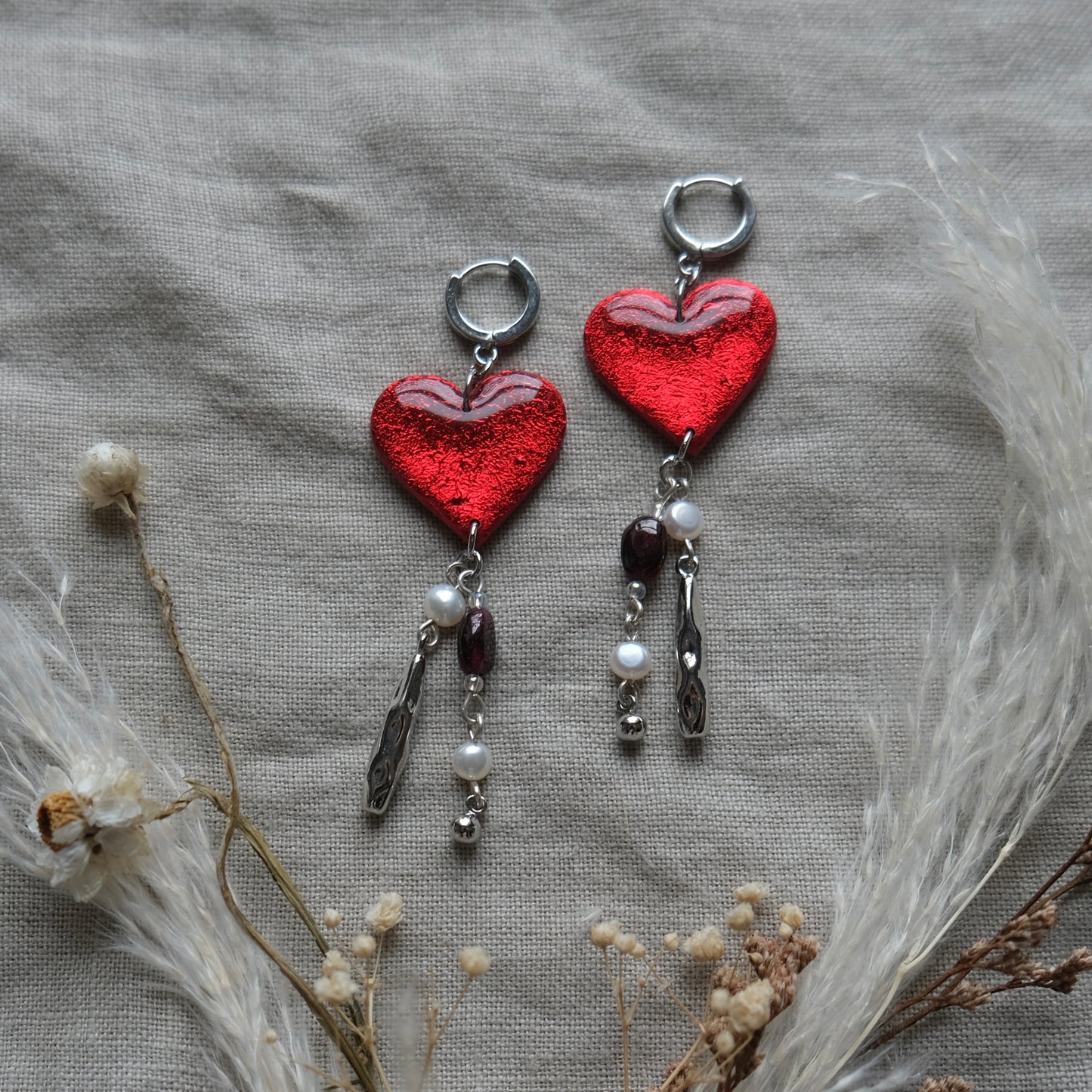 croí dangles | metallic red