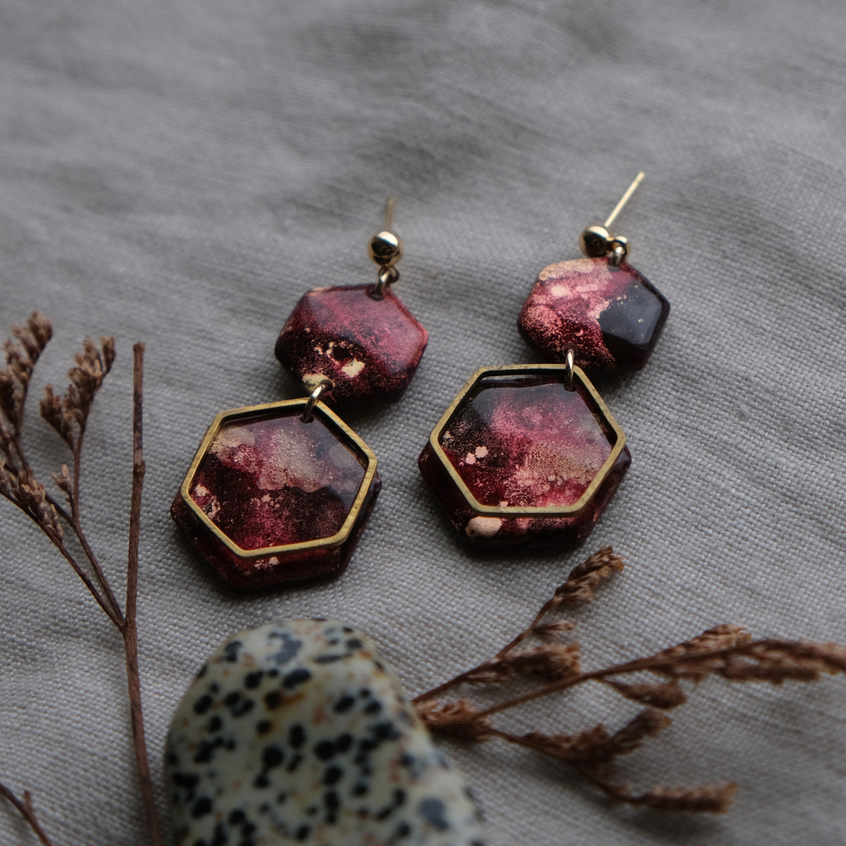 anu | deco red