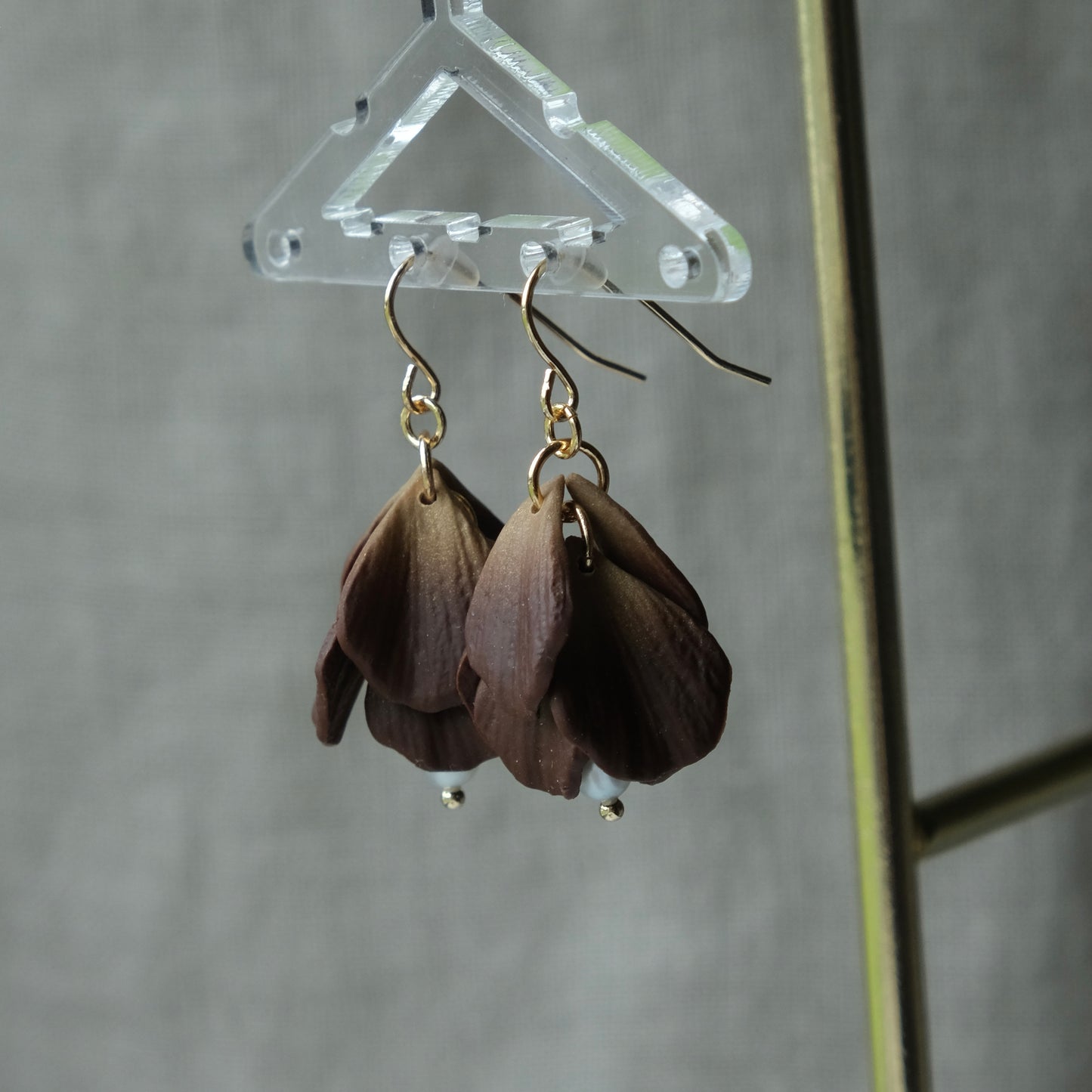 bláthine | brown & gold