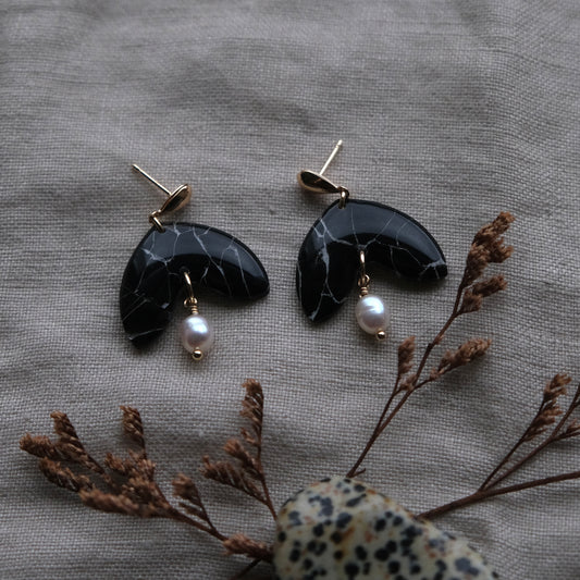 niamh | black marble