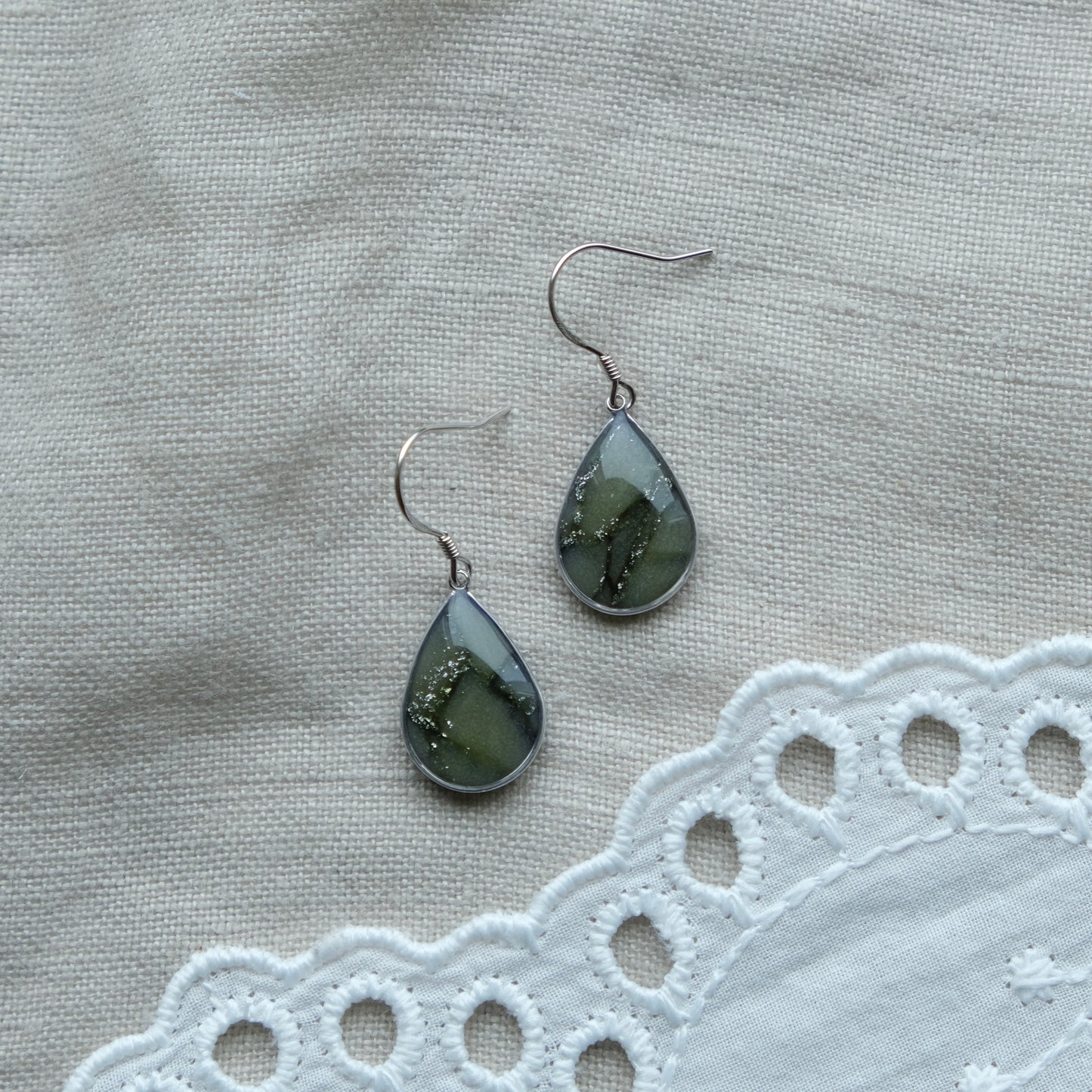 mini cara | sage & silver