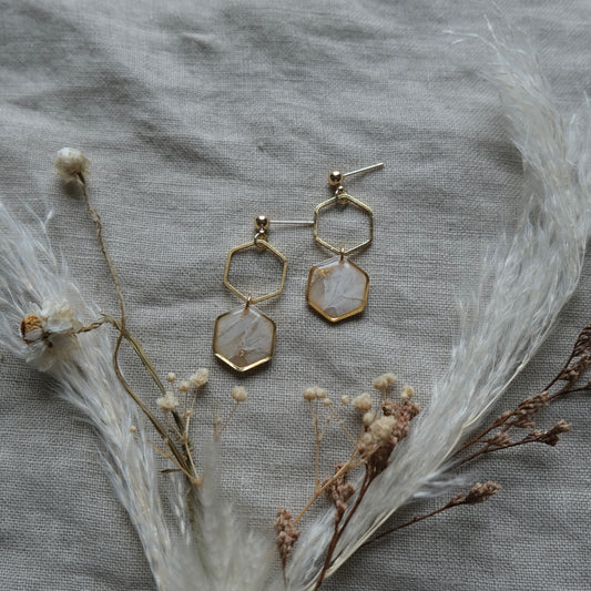 étaín | pearly gold