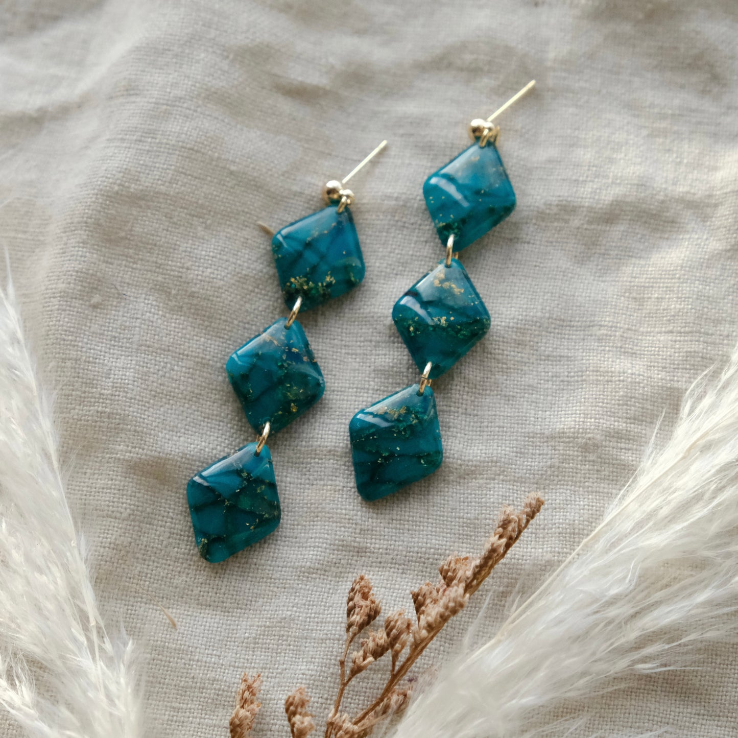medb | teal & gold