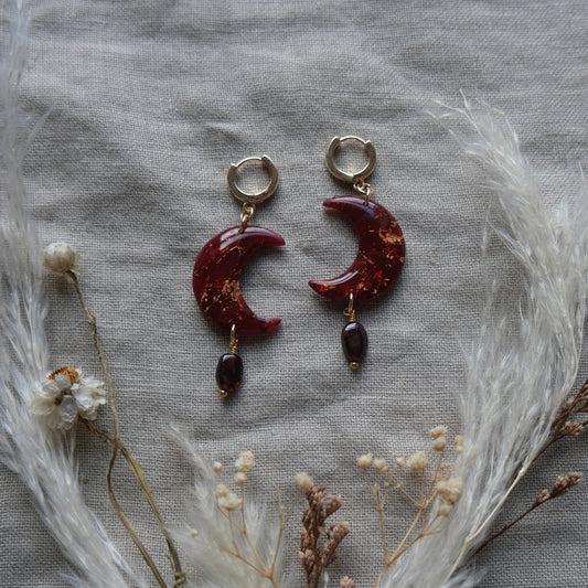 luna | red & gold