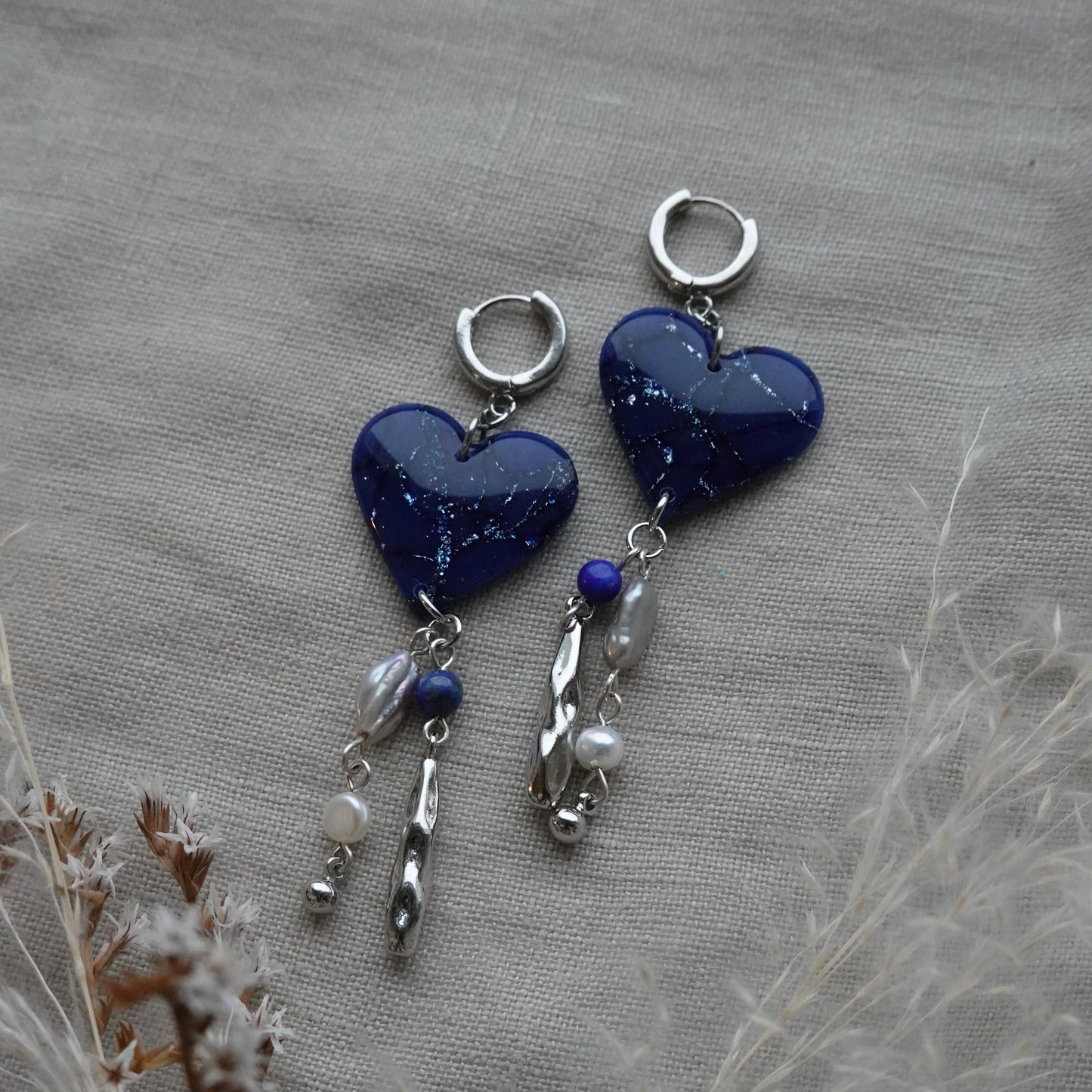 croí dangles | navy blue & silver