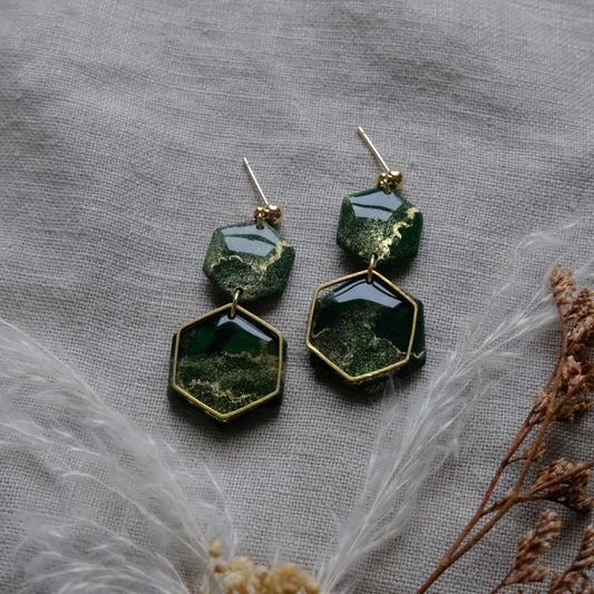 anu | green ink & gold