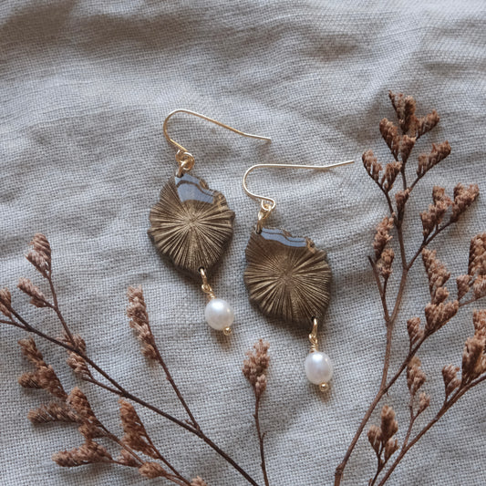 saorla | bronze stone