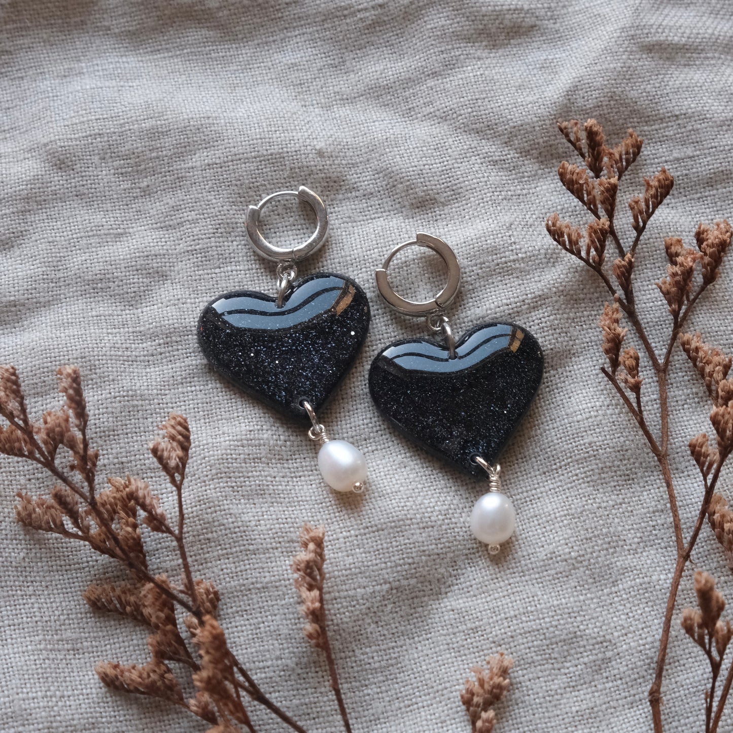 croí | black glitter