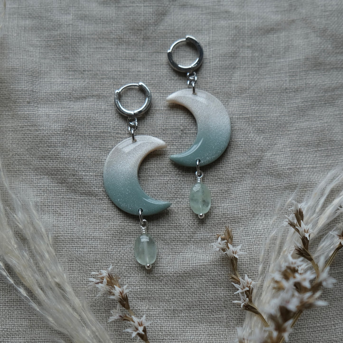 luna | pearly blue