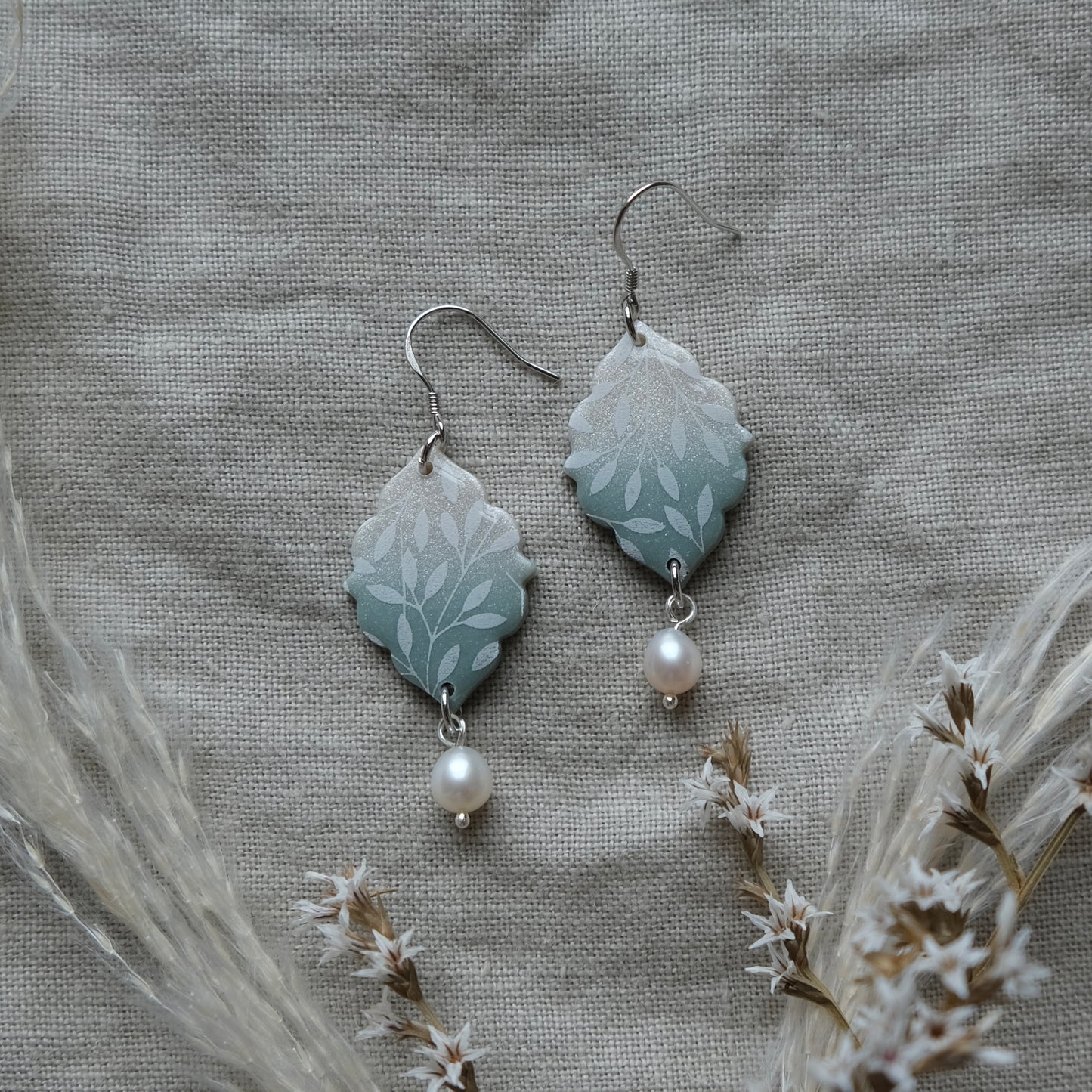 saorla | leafy pearly blue