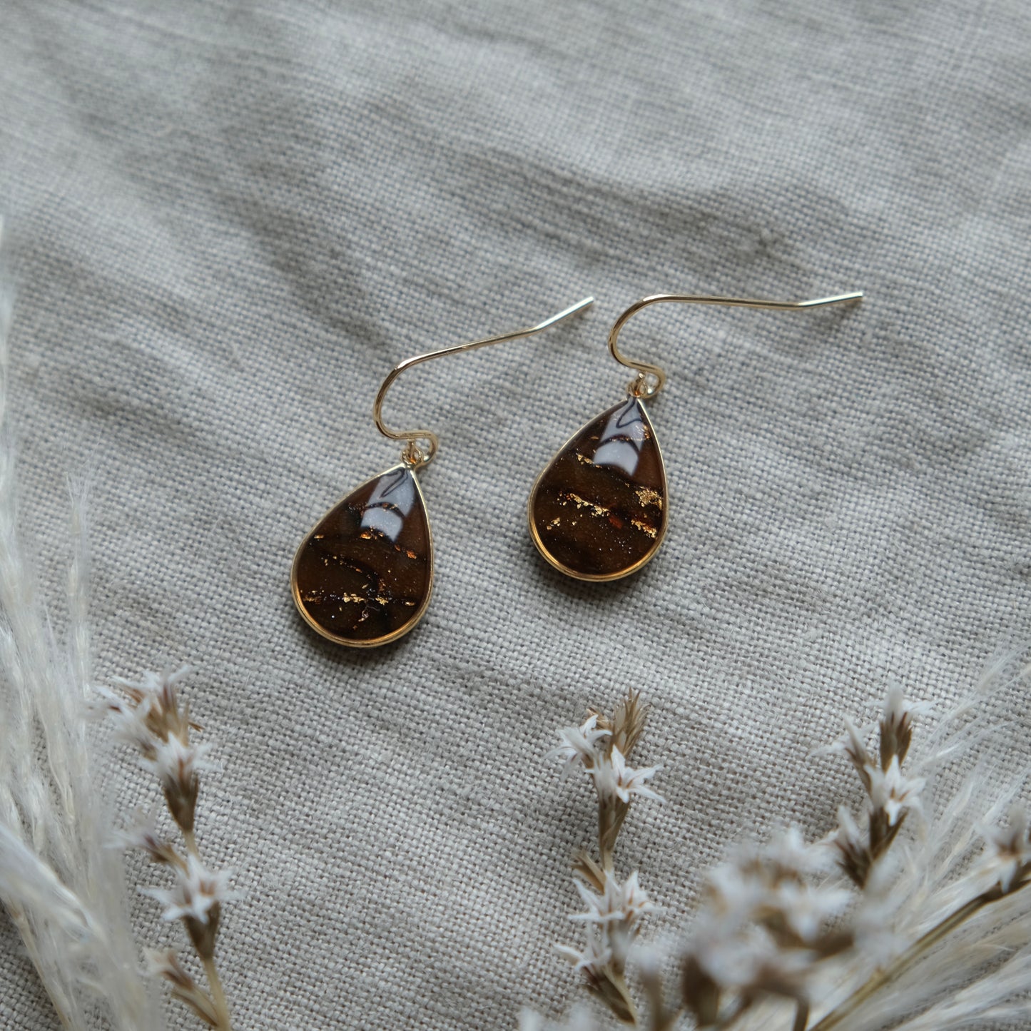 mini cara | brown + gold