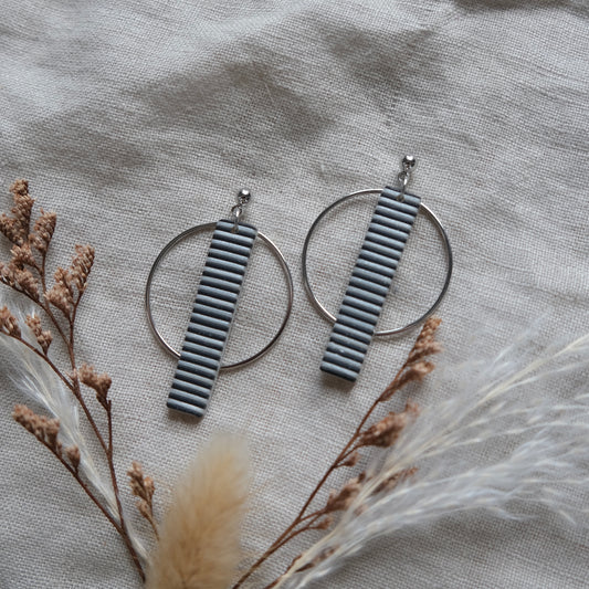 grian | black + white stripes