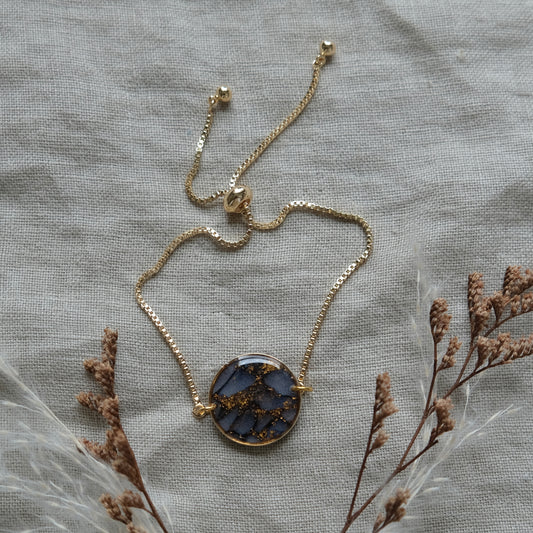 síofra bracelet | navy & gold