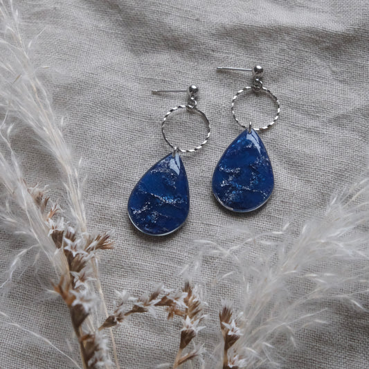 fiadh | blue & silver