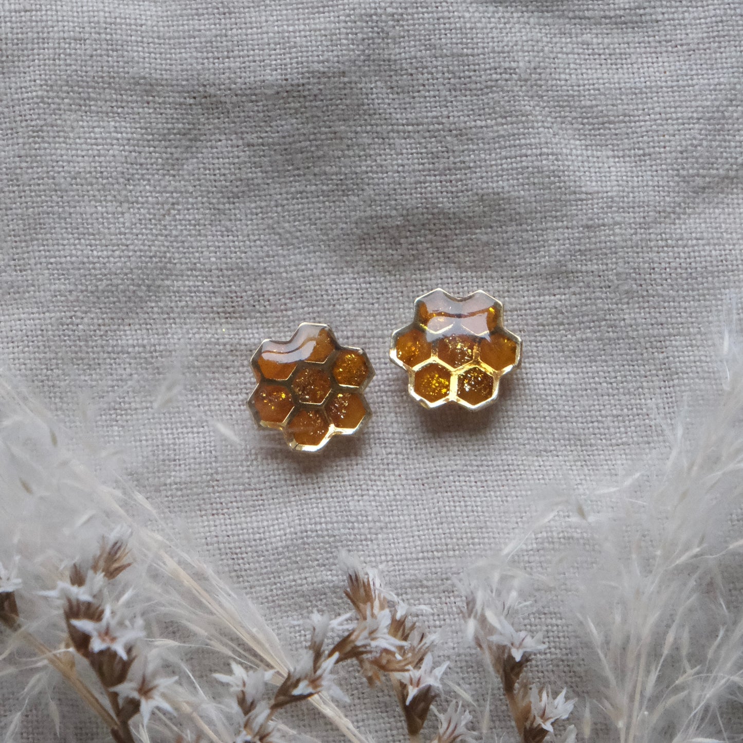meala studs | honey & gold